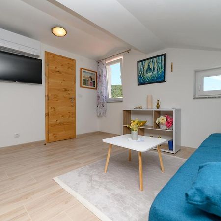 Apartments Forever Miholascica Экстерьер фото