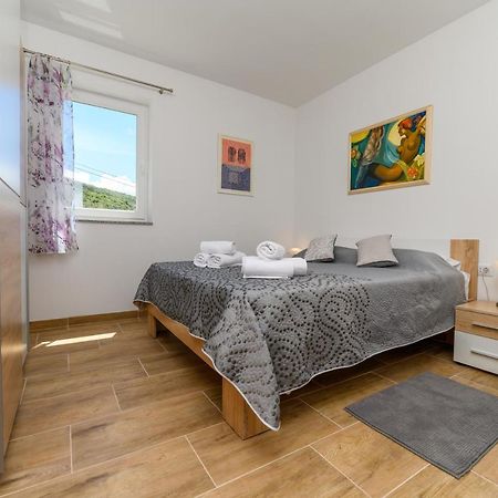 Apartments Forever Miholascica Экстерьер фото