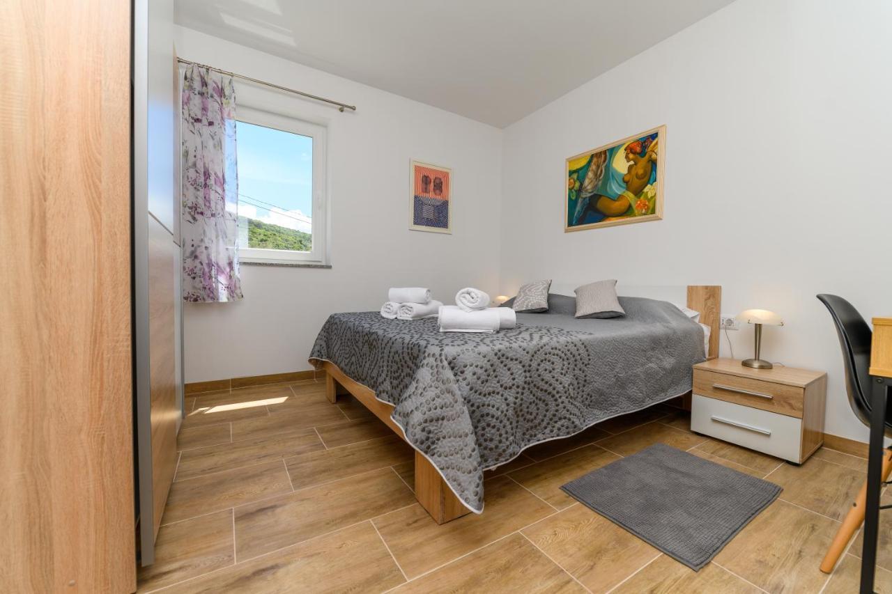 Apartments Forever Miholascica Экстерьер фото
