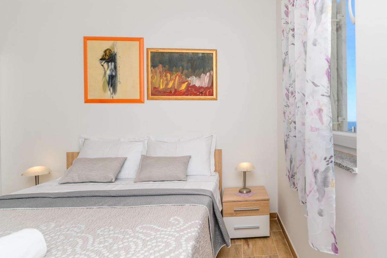 Apartments Forever Miholascica Экстерьер фото