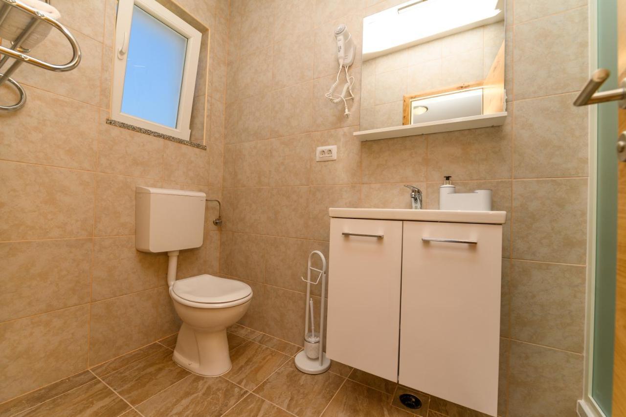Apartments Forever Miholascica Экстерьер фото