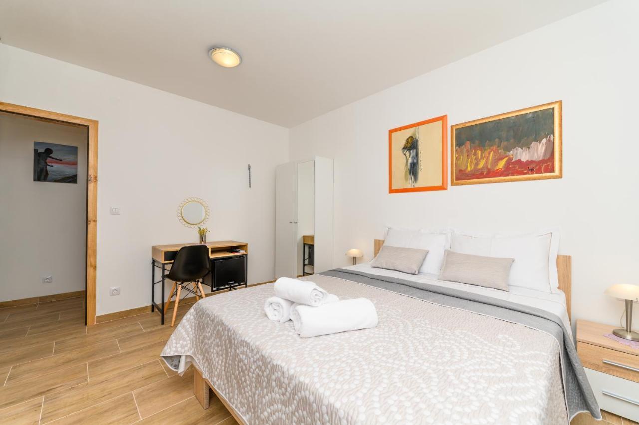 Apartments Forever Miholascica Экстерьер фото